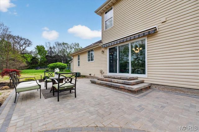 5527 Hennsley Circle, Weldon Spring, MO 63304