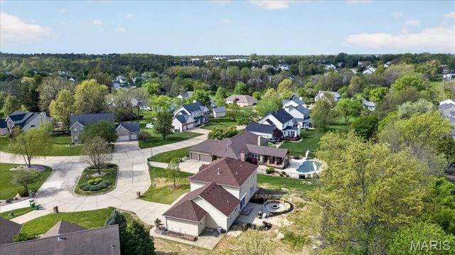 5527 Hennsley Circle, Weldon Spring, MO 63304