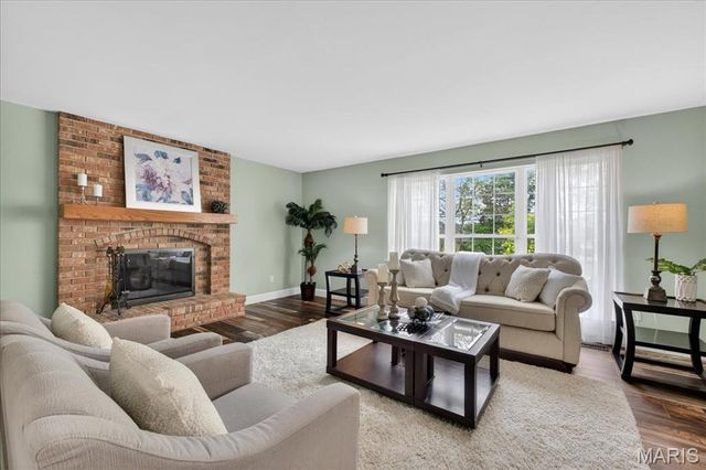 5527 Hennsley Circle, Weldon Spring, MO 63304