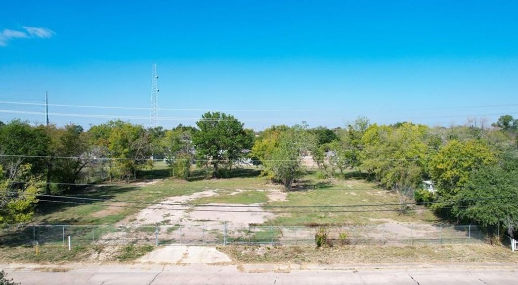 512 West Carson Street, Bryan, TX 77801 — photo 2