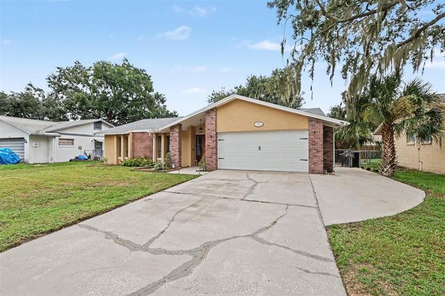 819 CROSSWINDS DRIVE, Brandon, FL 33511