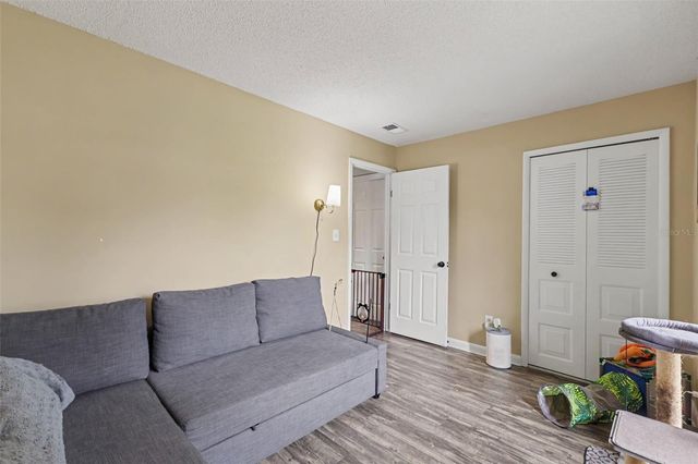 819 CROSSWINDS DRIVE, Brandon, FL 33511