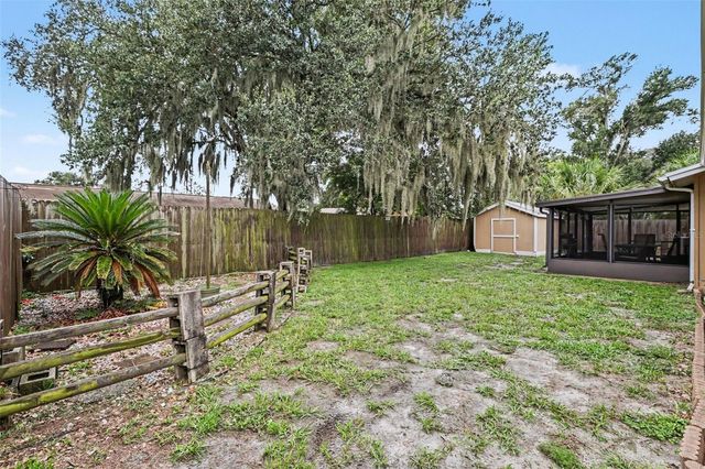 819 CROSSWINDS DRIVE, Brandon, FL 33511
