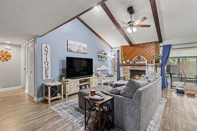 819 CROSSWINDS DRIVE, Brandon, FL 33511