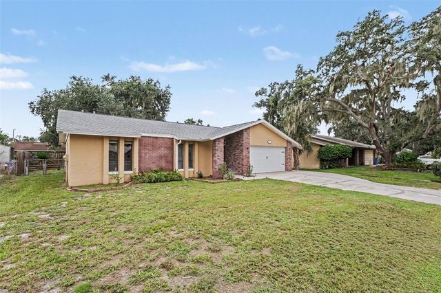 819 CROSSWINDS DRIVE, Brandon, FL 33511