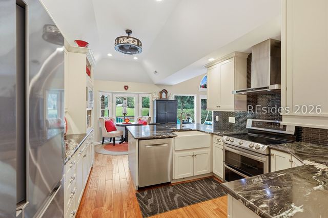 5 Old Fort Way, Hilton Head Island, SC 29926