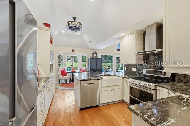 5 Old Fort Way, Hilton Head Island, SC 29926
