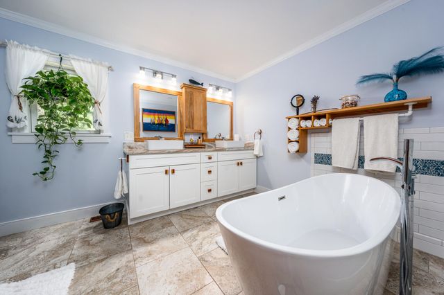 265 Cotuit Road, Mashpee, MA 02649