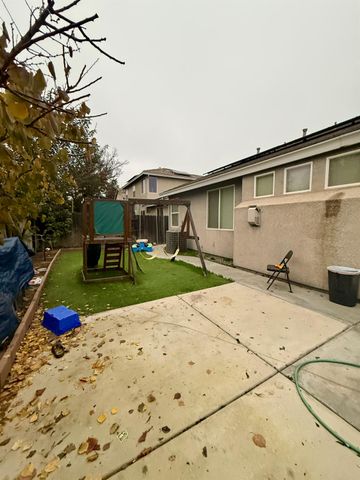 1000 Georgia Avenue, Madera, CA 93637