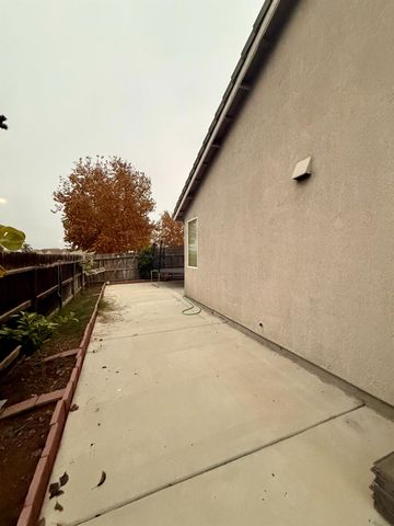 1000 Georgia Avenue, Madera, CA 93637