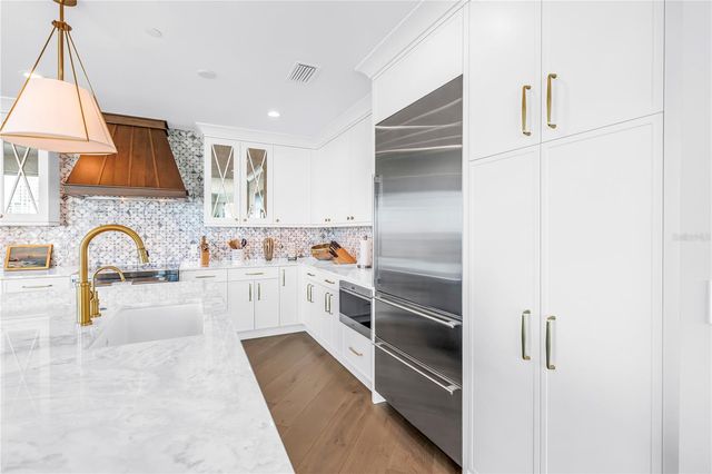 180 BEACH DRIVE NE 1401, St Petersburg, FL 33701