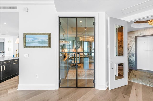 180 BEACH DRIVE NE 1401, St Petersburg, FL 33701