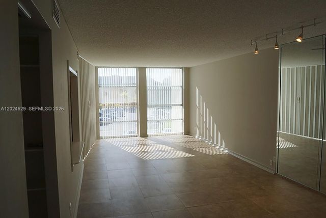 801 Three Islands Blvd 312, Hallandale Beach, FL 33009