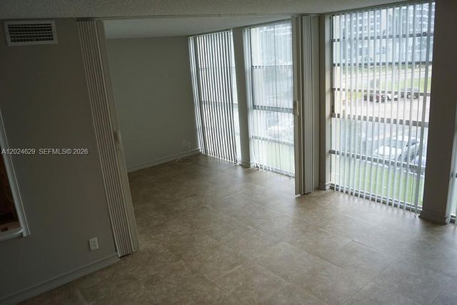 801 Three Islands Blvd 312, Hallandale Beach, FL 33009