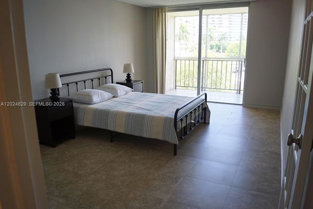 801 Three Islands Blvd 312, Hallandale Beach, FL 33009