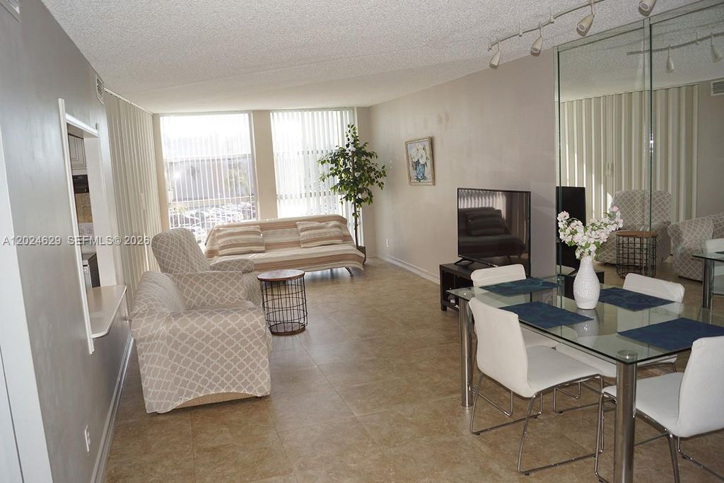 801 Three Islands Blvd 312, Hallandale Beach, FL 33009