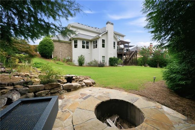 126 Windfields Lane, Woodstock, GA 30188