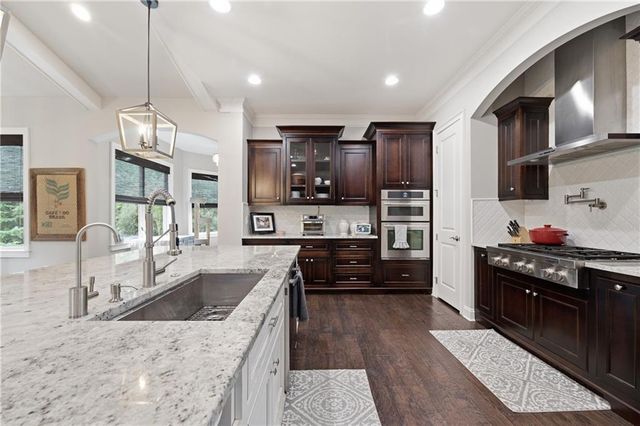 126 Windfields Lane, Woodstock, GA 30188