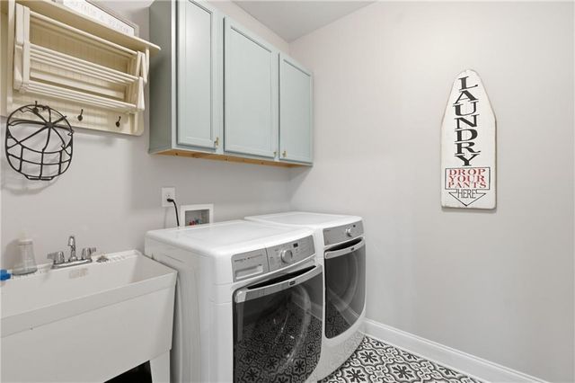 126 Windfields Lane, Woodstock, GA 30188