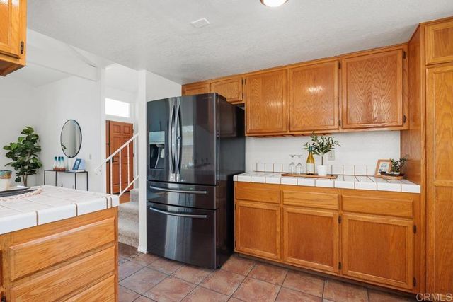 1713 W Country Club Lane, Escondido, CA 92026