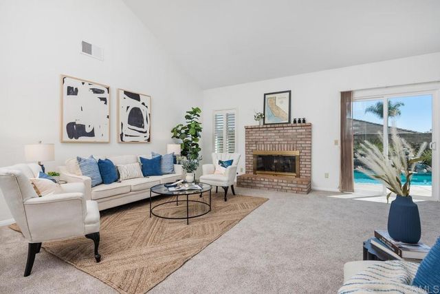 1713 W Country Club Lane, Escondido, CA 92026