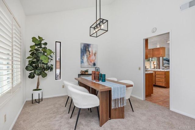 1713 W Country Club Lane, Escondido, CA 92026