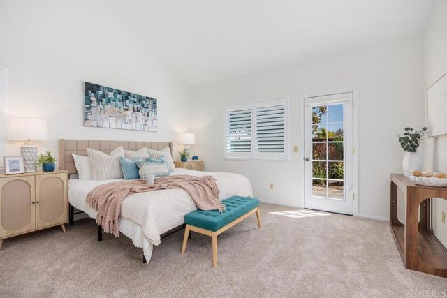 1713 W Country Club Lane, Escondido, CA 92026