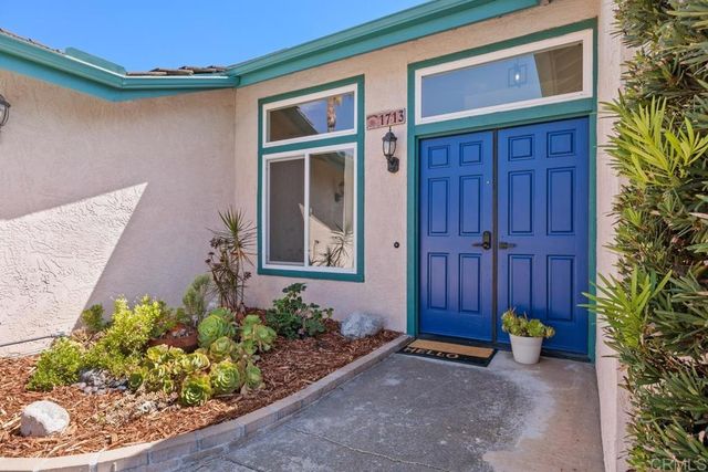 1713 W Country Club Lane, Escondido, CA 92026