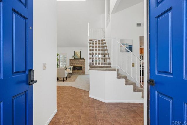 1713 W Country Club Lane, Escondido, CA 92026