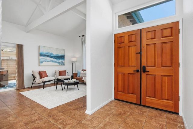 1713 W Country Club Lane, Escondido, CA 92026