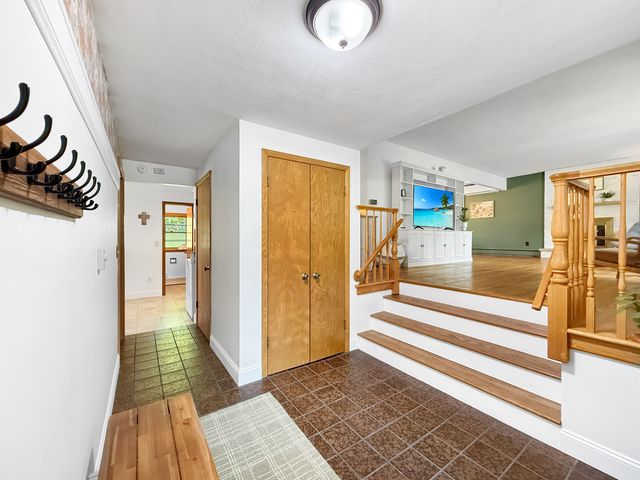 4705 Wild Cherry Road, Crystal Lake, IL 60012