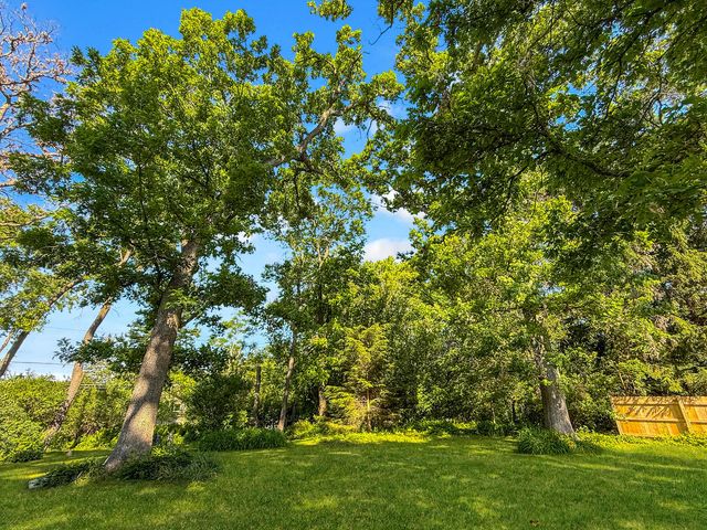 4705 Wild Cherry Road, Crystal Lake, IL 60012