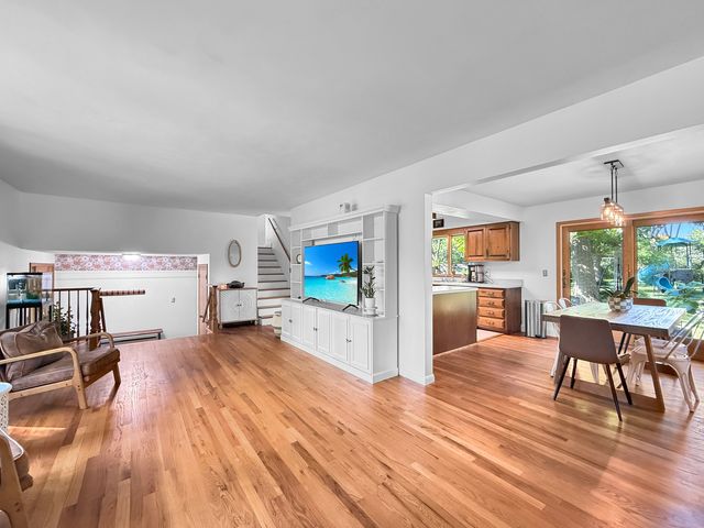 4705 Wild Cherry Road, Crystal Lake, IL 60012