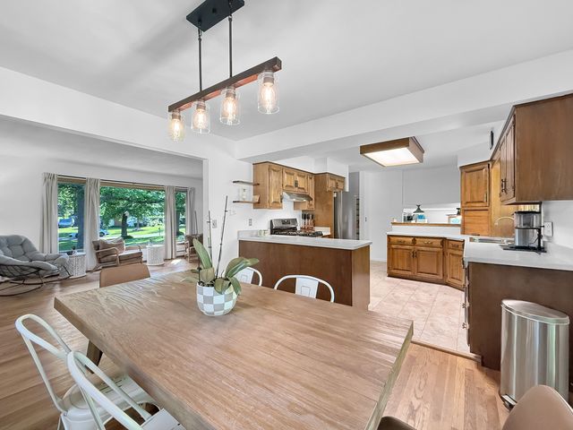 4705 Wild Cherry Road, Crystal Lake, IL 60012