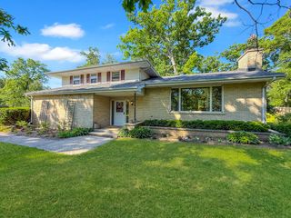 4705 Wild Cherry Road, Crystal Lake, IL 60012