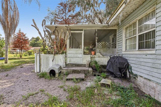 2315 EDGEWATER AVENUE, Leesburg, FL 34748