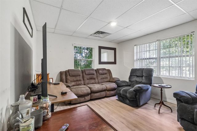 2315 EDGEWATER AVENUE, Leesburg, FL 34748