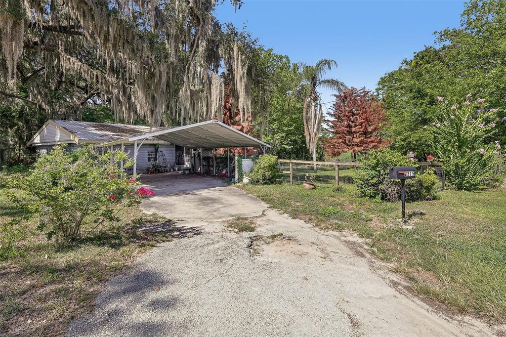 2315 EDGEWATER AVENUE, Leesburg, FL 34748
