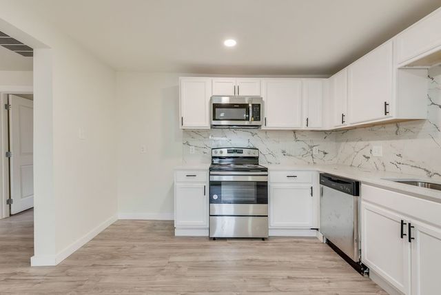 9410 Beacon Hill Circle, Dallas, TX 75217