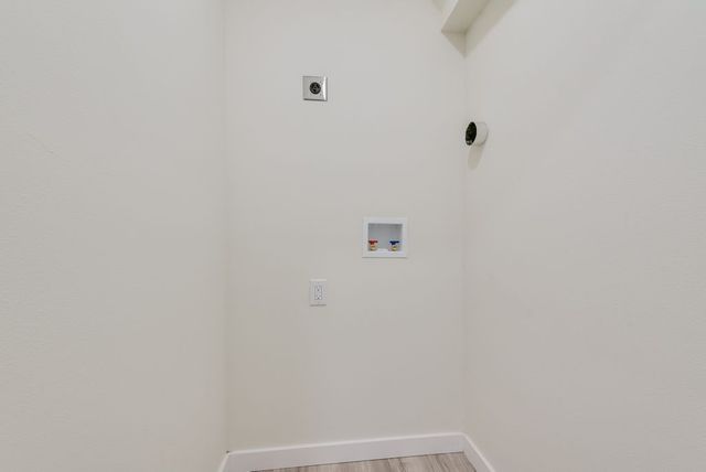 9410 Beacon Hill Circle, Dallas, TX 75217