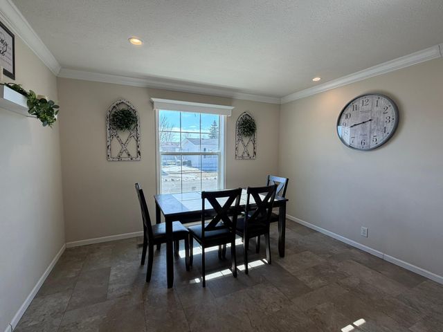 2022 Morgan Way, North Mankato, MN 56003