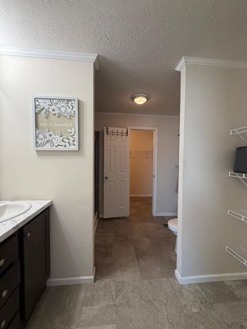 2022 Morgan Way, North Mankato, MN 56003