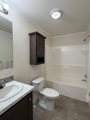 2022 Morgan Way, North Mankato, MN 56003