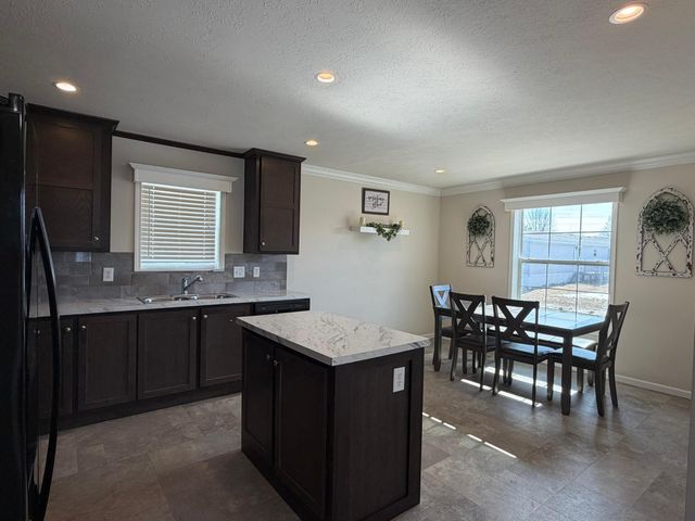 2022 Morgan Way, North Mankato, MN 56003