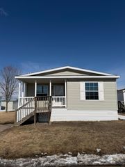2022 Morgan Way, North Mankato, MN 56003