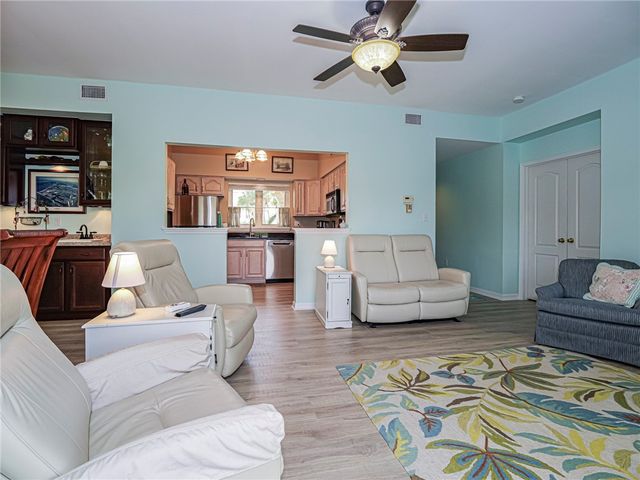 5075 HARMONY Circle 103, Vero Beach, FL 32967