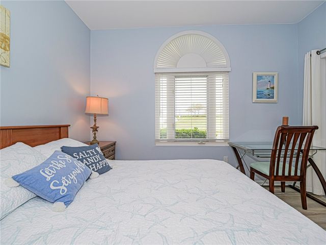 5075 HARMONY Circle 103, Vero Beach, FL 32967