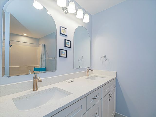 5075 HARMONY Circle 103, Vero Beach, FL 32967