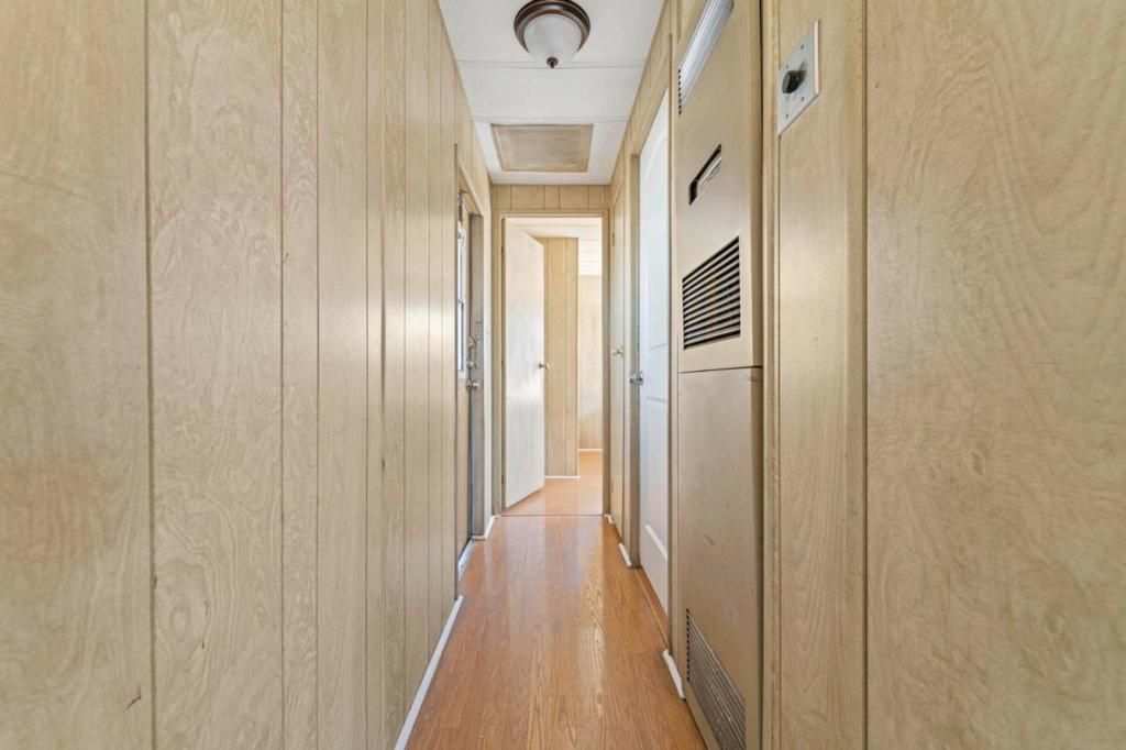 Image 11 of property listing at 2150 Monterey Road, San Jose, CA 95112