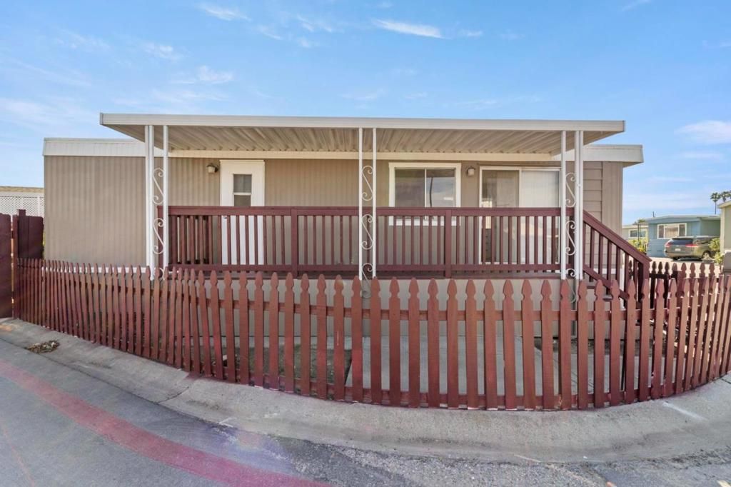 Image 2 of property listing at 2150 Monterey Road, San Jose, CA 95112